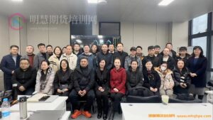 如果你拿不住盈利单，看看这篇文章!-明慧期货培训网，学习联系：15217215251