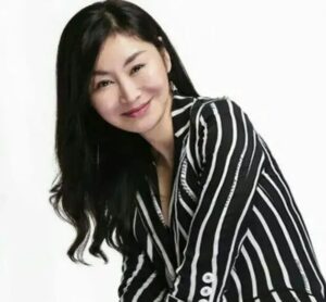 看实战派期货女神侯婷婷如何勇攀高峰？-明慧期货培训网，学习联系：15217215251